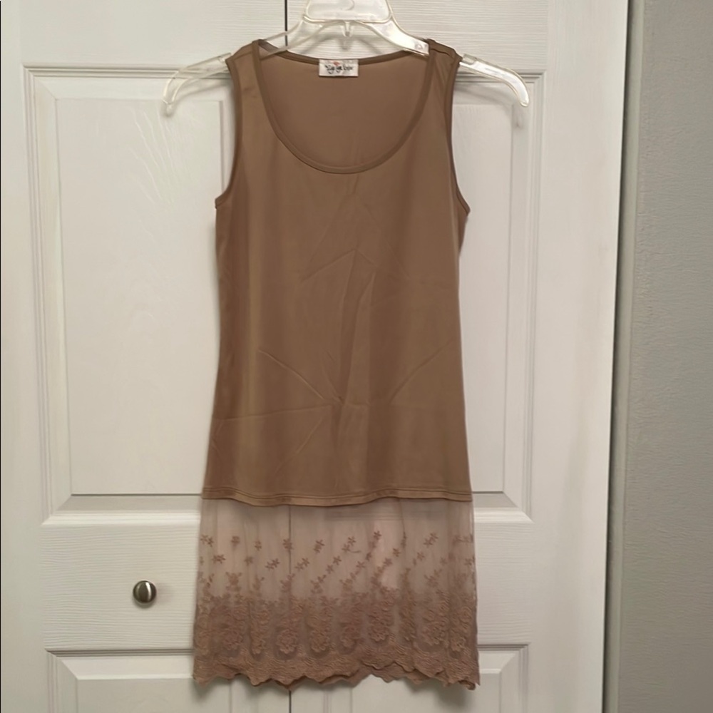 The Zig Zag Stripe Beige Lace Trim Tank Top Long Tunic Length for Layering Small